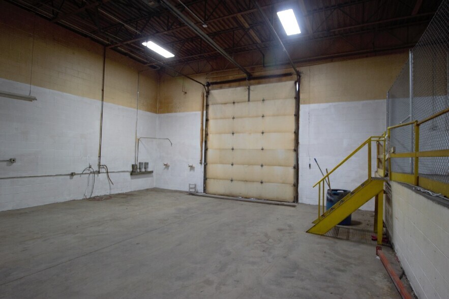 More Photos Of 2025 Brighton Henrietta Town Line Rd, Rochester Manufacturing For Lease