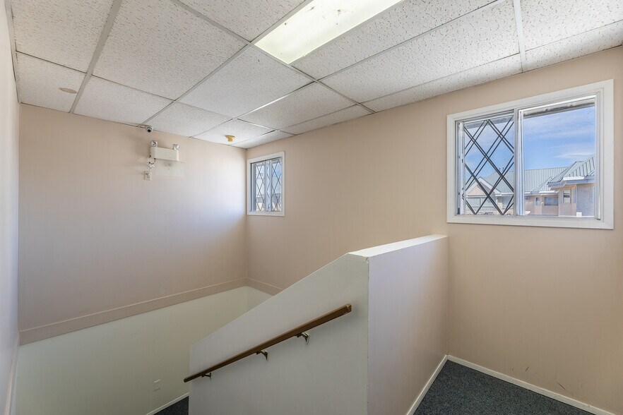 More Photos Of 157 Wade Av W, Penticton Apartments For Sale