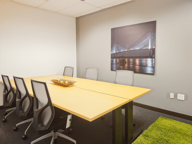 More Photos Of 841 Prudential Dr, Jacksonville Coworking Space
