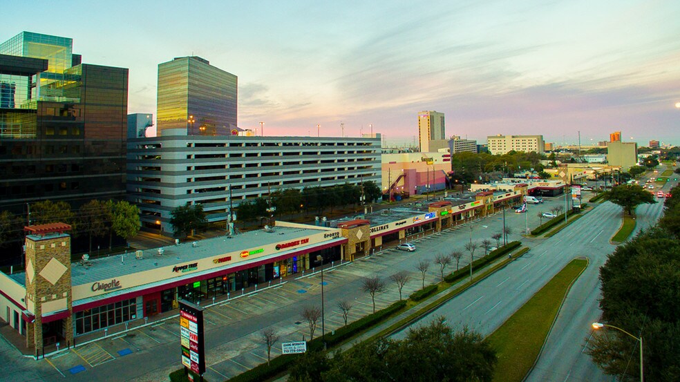 More Photos Of 3995 Richmond Ave, Houston Storefront Retail Office For Lease