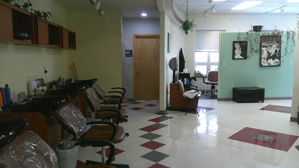 More Photos Of 424 4th St, Fairbanks General Retail For Sale