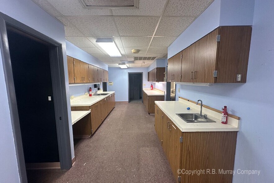 More Photos Of 1614 N Benton Ave, Springfield Office For Sale