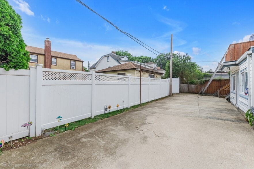 More Photos Of 322 Jericho Tpke, Floral Park Storefront Retail Residential For Sale