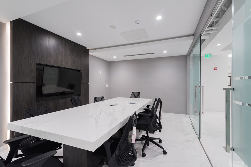 More Photos Of 955 S Federal Hwy, Fort Lauderdale Loft Creative Space For Sale