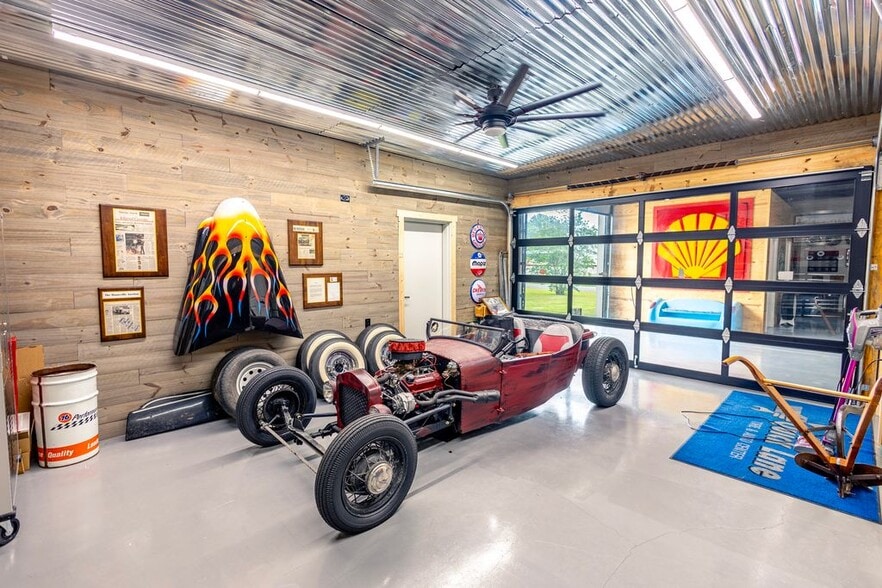 More Photos Of 2418 US-31, Falkville Warehouse For Sale