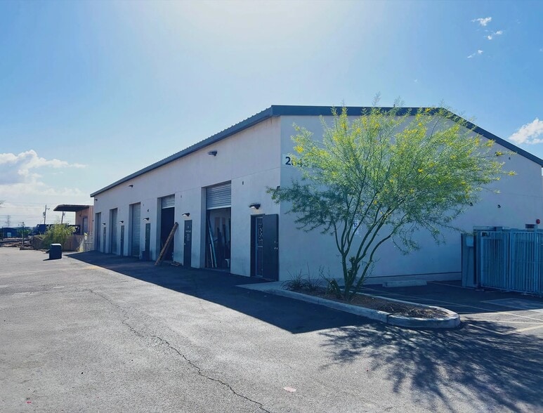 Primary Photo Of 2643 N 36 Ave, Phoenix Warehouse For Lease