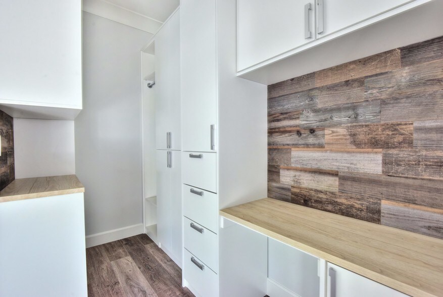 More Photos Of 251 Middlefield Rd, Palo Alto Apartments For Sale