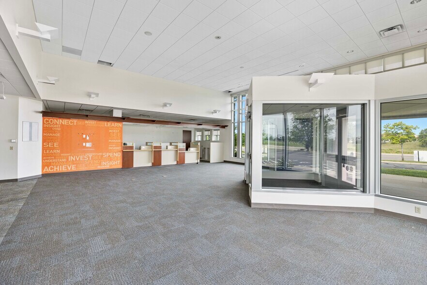 More Photos Of 2001 Shepard Rd, Normal Bank For Sale