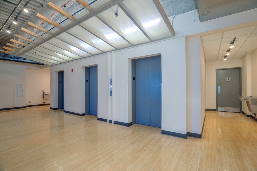 More Photos Of 9666 Olive Blvd, Olivette Office For Lease