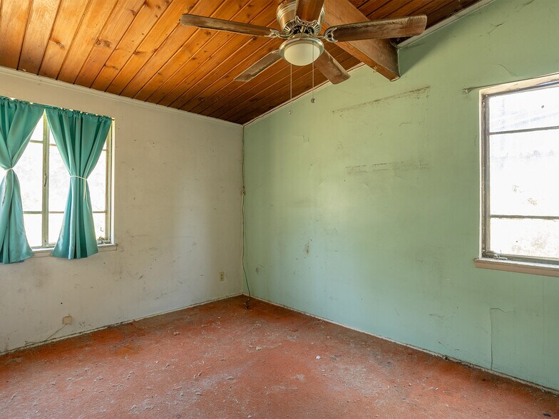 More Photos Of 14301 Roscoe Blvd, Panorama City Land For Sale