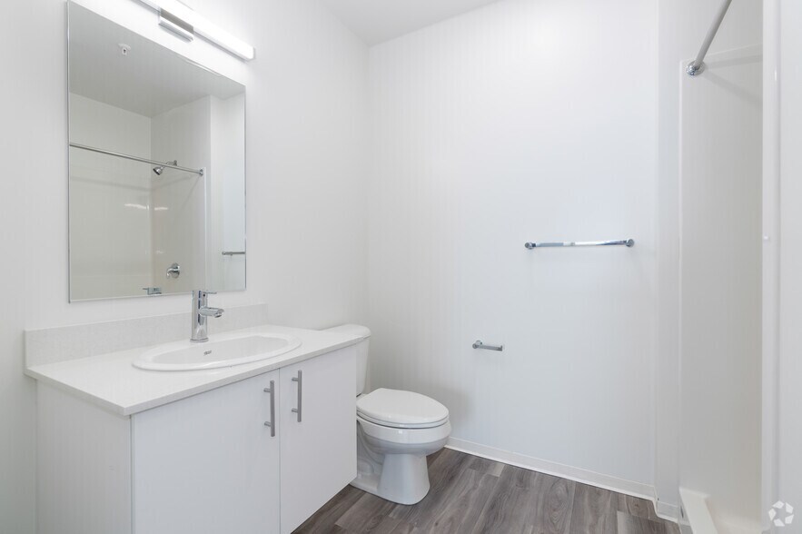 More Photos Of 5460 N Interstate Ave, Portland Apartments For Lease