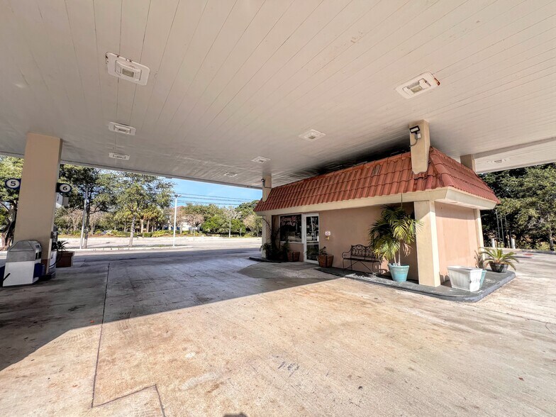 More Photos Of 7380 Wiles Rd, Coral Springs Freestanding For Sale