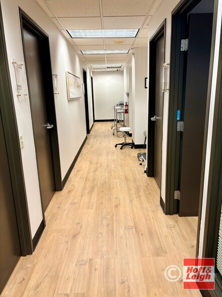 More Photos Of 1001 S Perry St, Castle Rock Medical For Sale