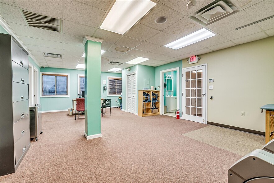 More Photos Of 72 Highway 27, Edison Medical For Sale