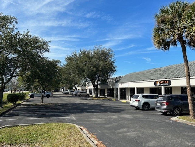 Primary Photo Of 3747 Silver Star Rd, Orlando Showroom For Lease