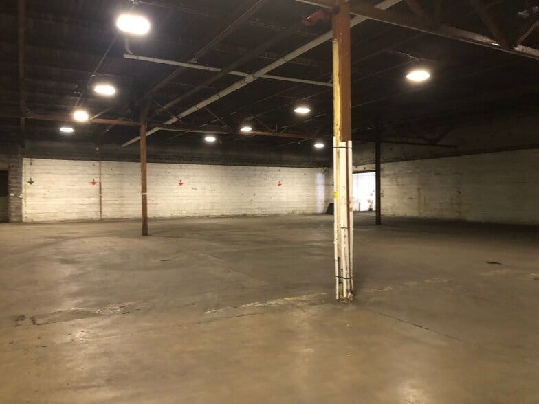 More Photos Of 263-275 Park Ave, East Hartford Warehouse For Lease