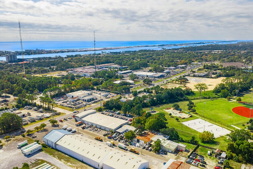 More Photos Of 119 Hollywood Blvd, Fort Walton Beach Flex For Sale