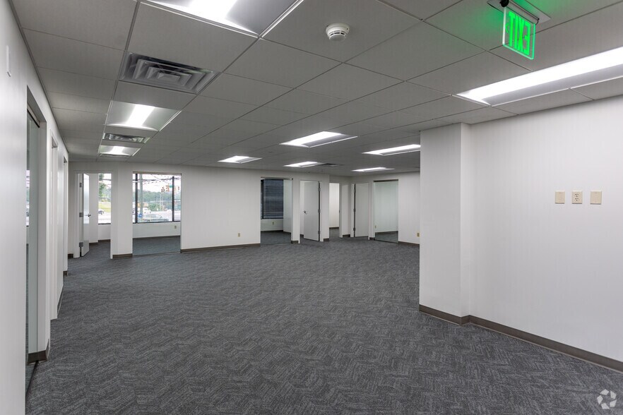 More Photos Of 2505 21st Ave S, Nashville Office For Lease