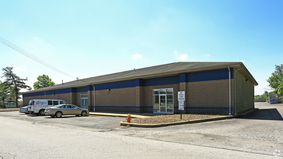 More Photos Of 1092-1112 N Meridian Rd, Youngstown Showroom For Lease