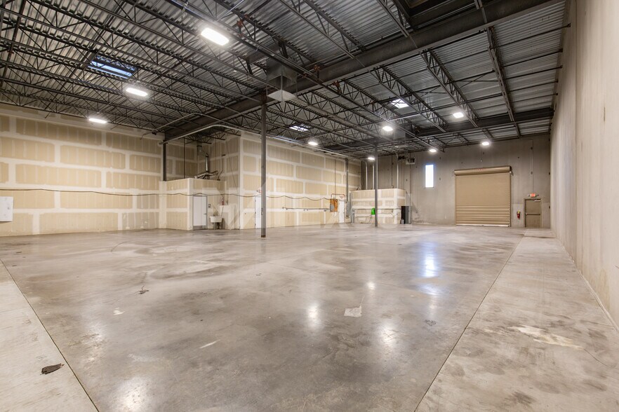 More Photos Of 6676 Escondido St, Las Vegas Distribution For Sale