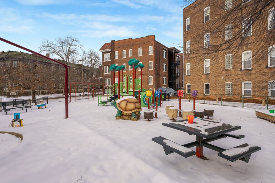 More Photos Of 2617 Euclid Heights Blvd, Cleveland Heights Apartments For Sale