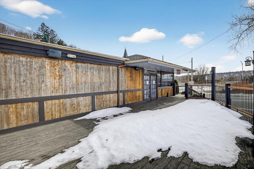 More Photos Of 5 Main St, Derby Restaurant For Sale