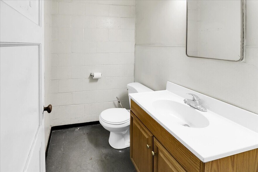 More Photos Of 1520 E Miner Ave, Stockton Manufacturing For Sale