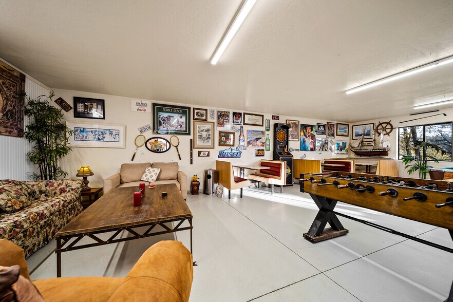 More Photos Of 2089 E White Mountain Blvd, Pinetop Hotel For Sale