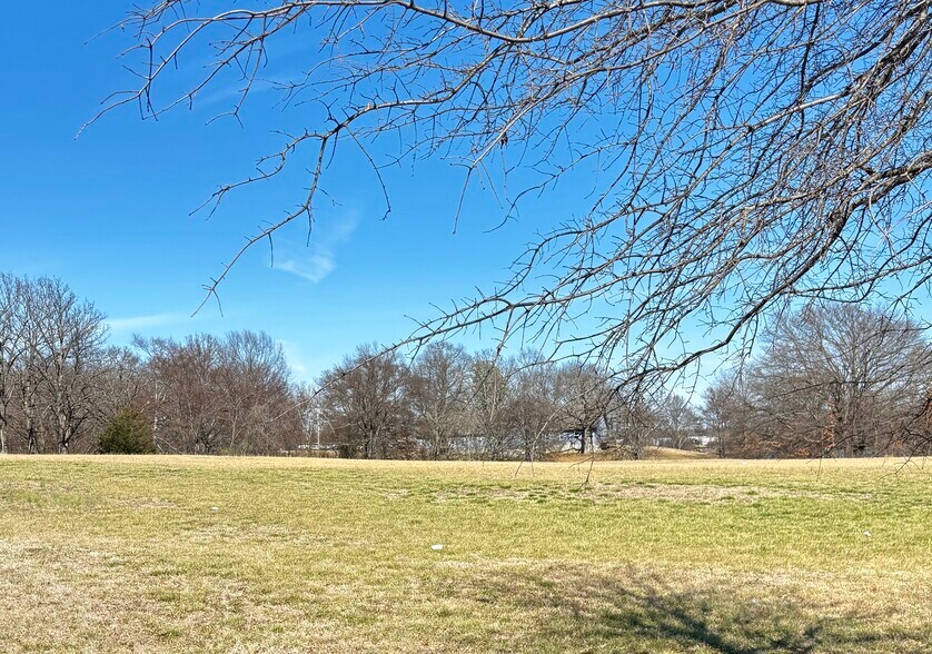 More Photos Of Airways Boulevard, Southaven Land For Sale