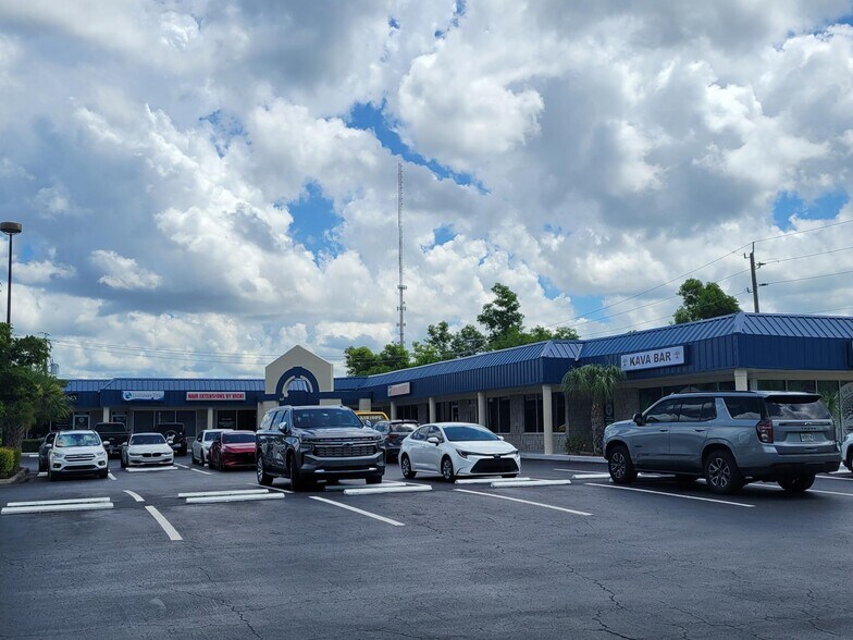 More Photos Of 16323 S Tamiami Trl, Fort Myers Storefront Retail Office For Lease