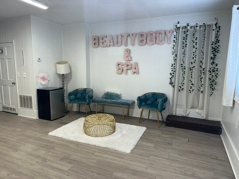 More Photos Of 2124-2126 Central Ave, Augusta Storefront For Lease