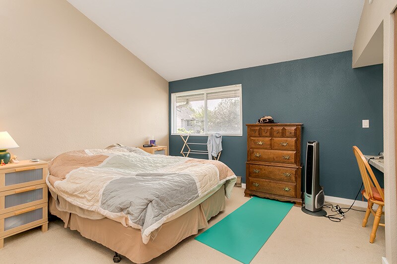 More Photos Of 12728 33rd Ave NE, Seattle Multifamily For Sale