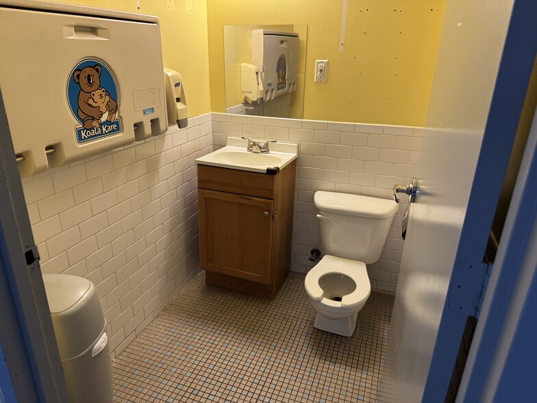 More Photos Of 1787 Madison Ave, New York Apartments For Lease
