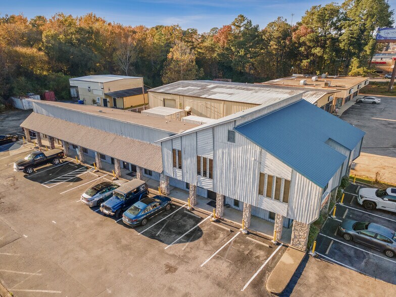 More Photos Of 411 Western Blvd, Jacksonville Office For Sale