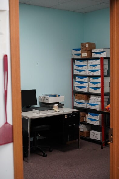 More Photos Of 29 Menzie Bottoms Rd, Butler Warehouse For Sale