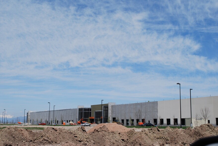 More Photos Of 1475 S 5070 W, Salt Lake City Warehouse For Lease