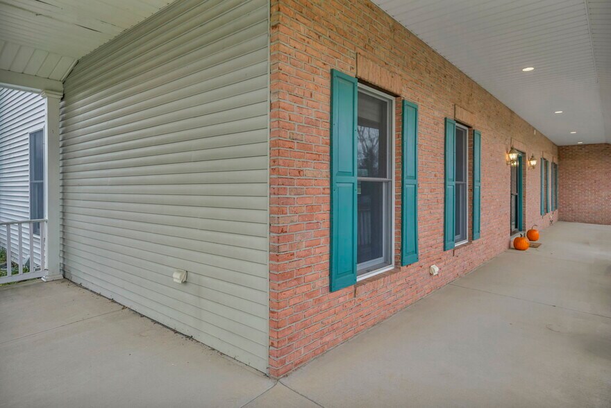 More Photos Of 16449 S Boone Rd, Columbia Station Specialty For Sale