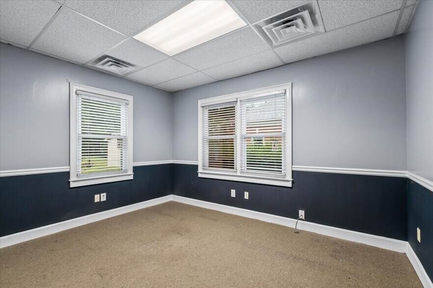 More Photos Of 883 Commerce Dr SW, Conyers Office For Sale