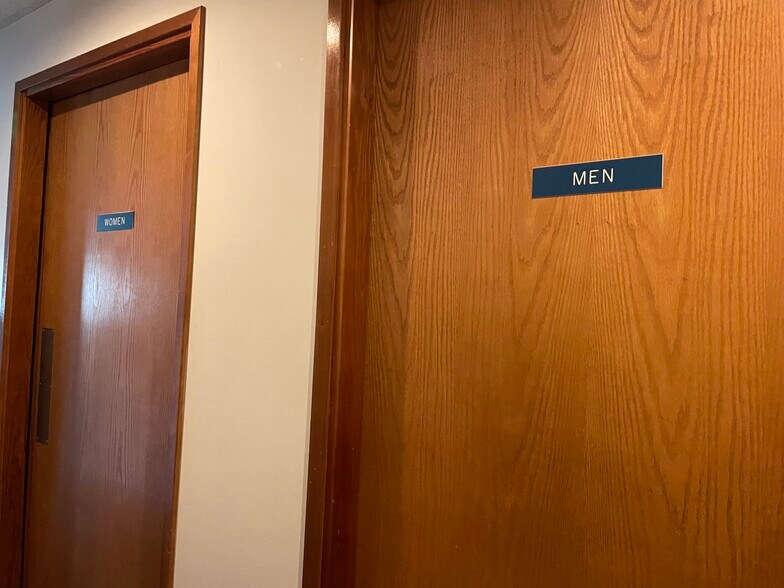 More Photos Of 1602 Pike St NW, Auburn Research And Development For Lease