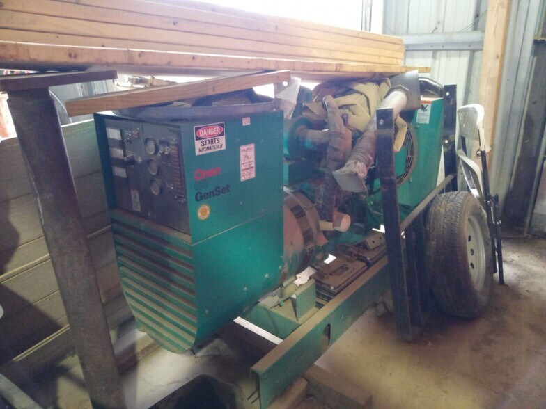 More Photos Of 224 Michael Ln, New Berlin Racetrack For Sale