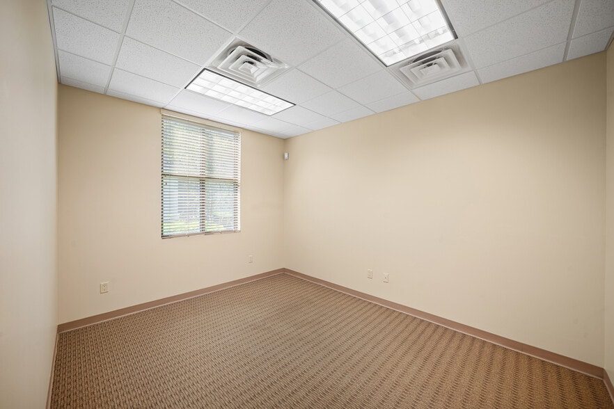 More Photos Of 4626 Riverstone Blvd, Missouri City Medical For Sale