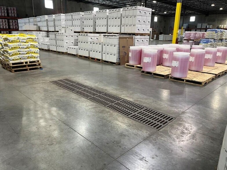 More Photos Of 5140 211th St W, Farmington Warehouse For Lease