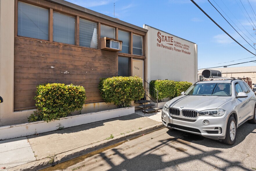 More Photos Of 1000 American St, San Carlos Warehouse For Sale
