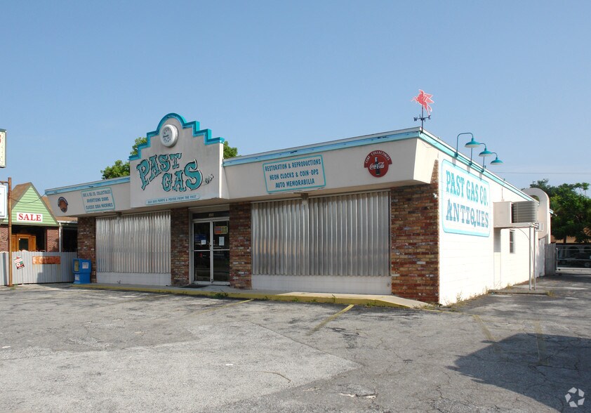 More Photos Of 308 Willard St, Cocoa General Retail For Sale