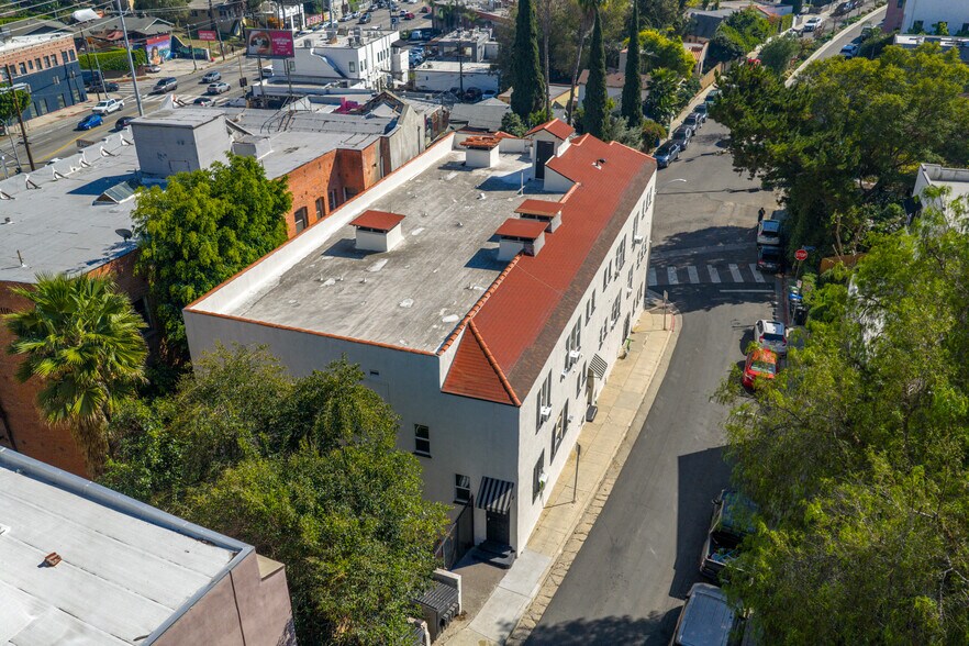 More Photos Of 3209 Descanso Dr, Los Angeles Apartments For Sale