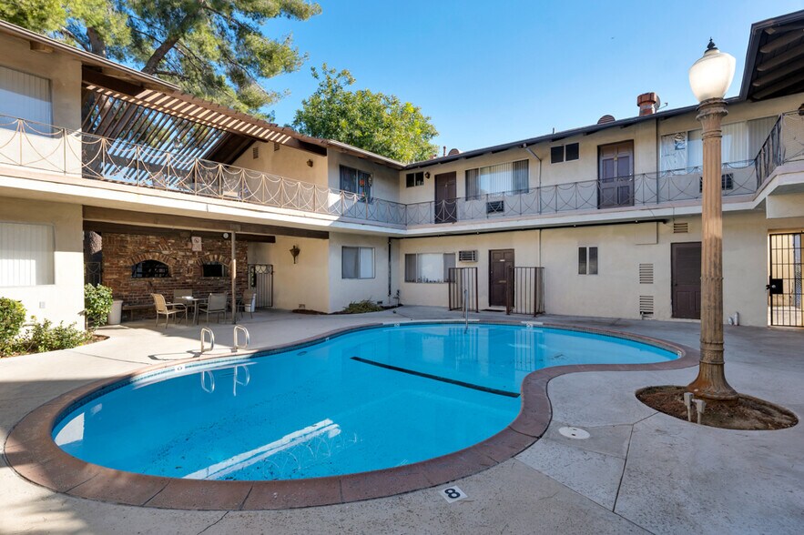 More Photos Of 18350 Napa St, Northridge Apartments For Sale