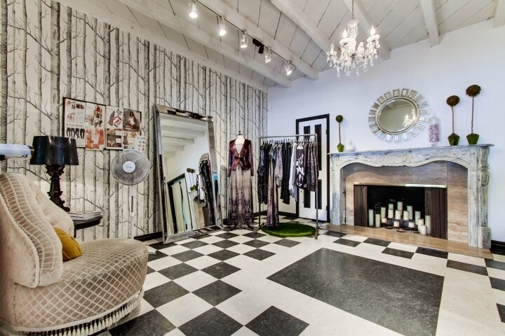 More Photos Of 5544 La Jolla Blvd, La Jolla Storefront Retail Residential For Lease