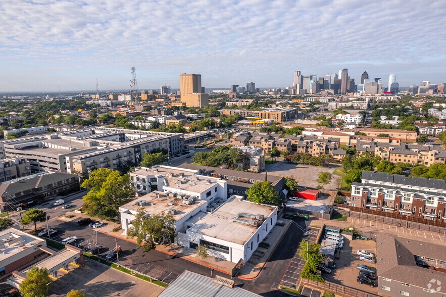 More Photos Of 4621 Ross Ave, Dallas Office For Lease