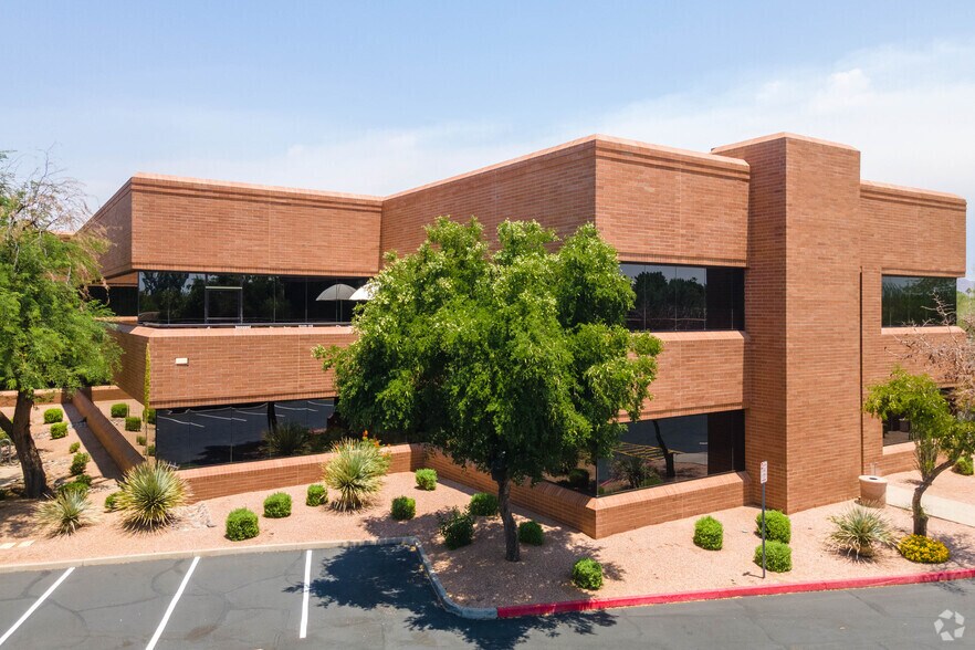 More Photos Of 10001 N 92nd St, Scottsdale Office For Sale