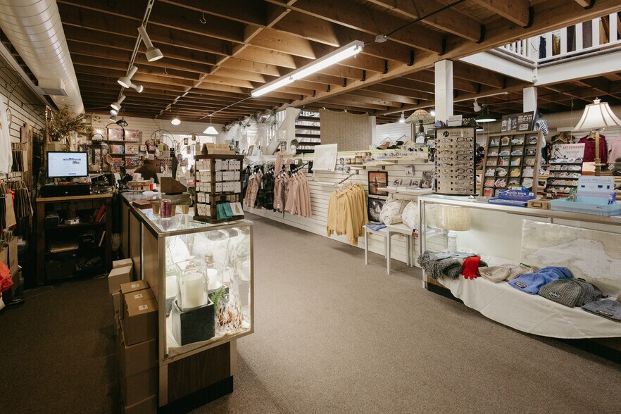 More Photos Of 121 Rittenhouse Ave, Bayfield Storefront For Sale
